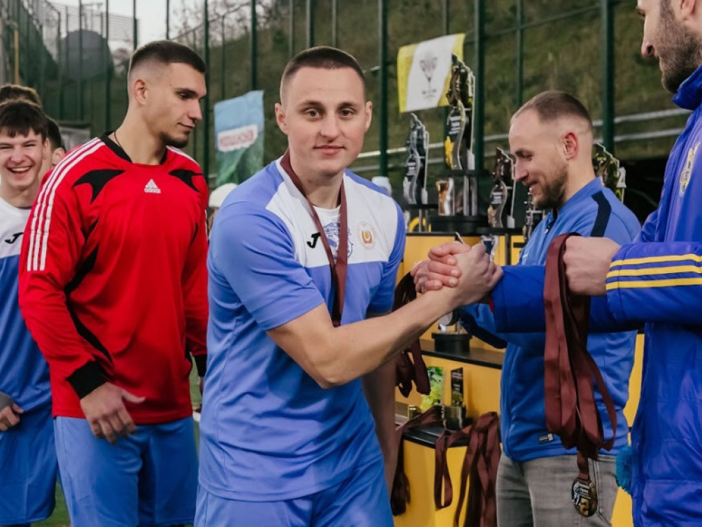 Збірна ПДМУ здобула срібло у Bronze League на Чемпіонаті України з футболу серед студентів-медиків: вітаємо переможців