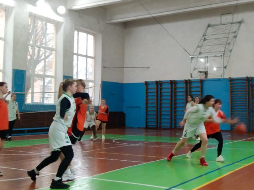 Студентки ЗВО ПДМУ вибороли першість на спортивній арені: вітання з перемогою